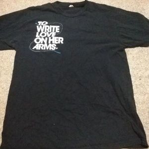 To write love of her arms